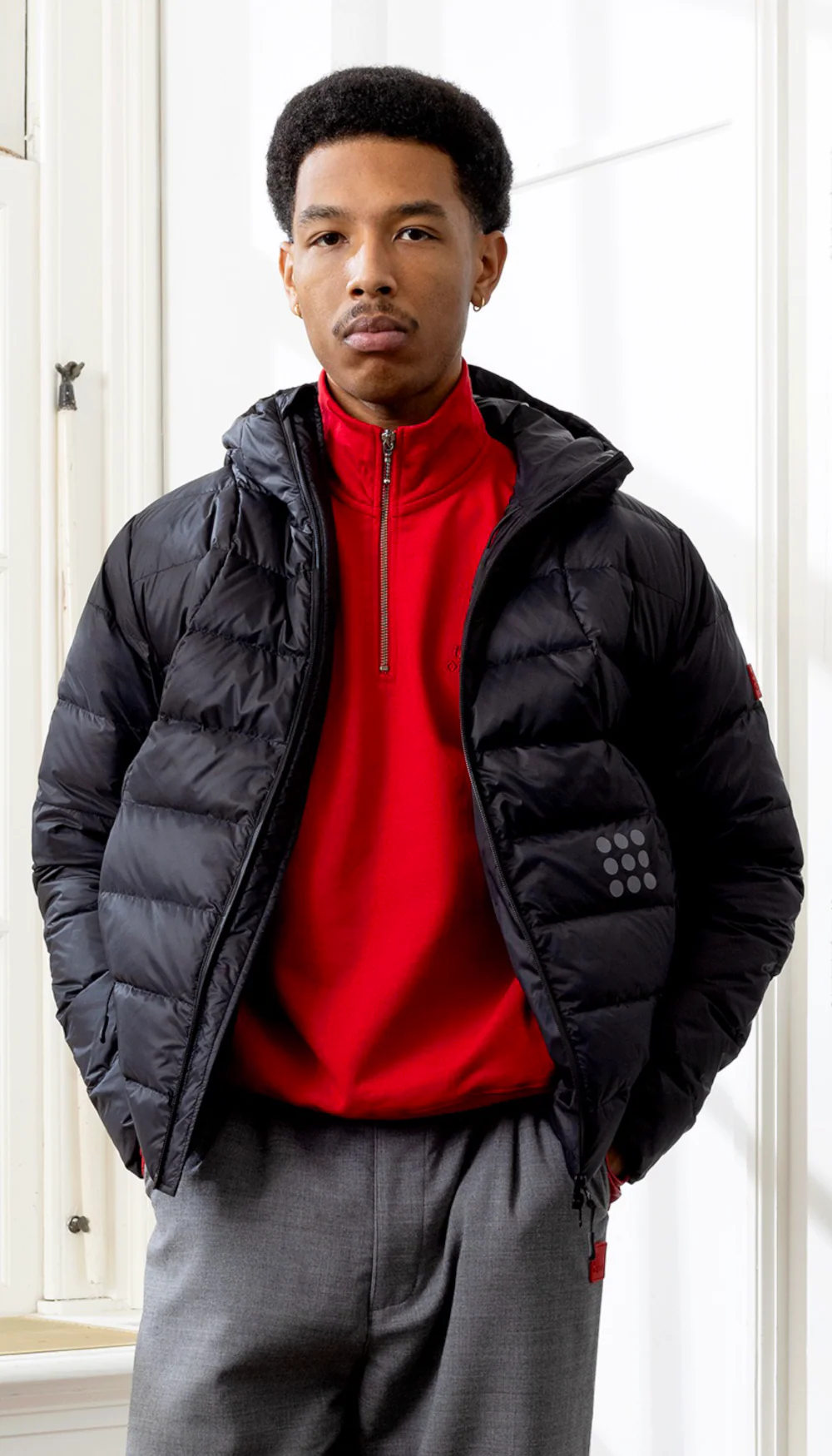 9-Dots Engine Light Down Jacket Black | Black - Image 5
